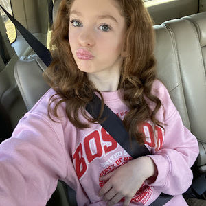 Meet your Posher, Layla